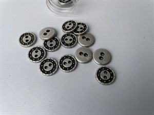 Knap - fin knap med detaljer, 11 mm